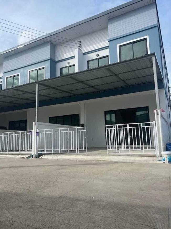 0016A ขายบ้านทาวน์โฮม 2 ชั้นบ้านเก่าพานทอง