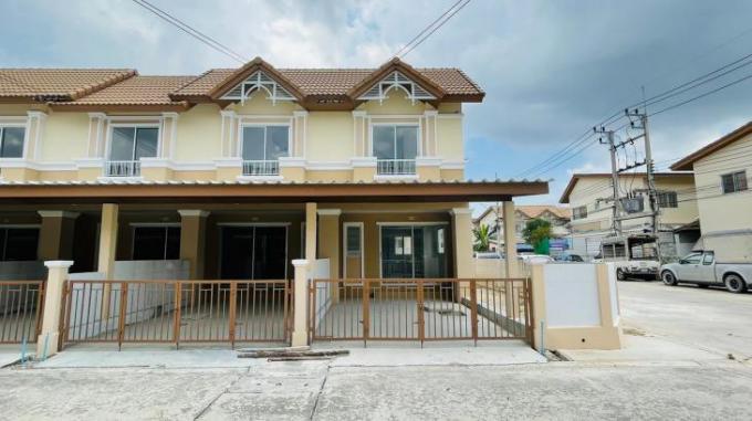 0083B ทาวน์เฮ้าส์ 2 ชั้น วนัญญา กรีนเพลส