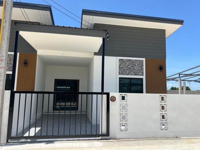 0007C ขายบ้าน โครงการหมู่บ้านกรีนฟิลคปาร์ควิว3 พนัสนิคม หน้าวัดพระธาตุ
