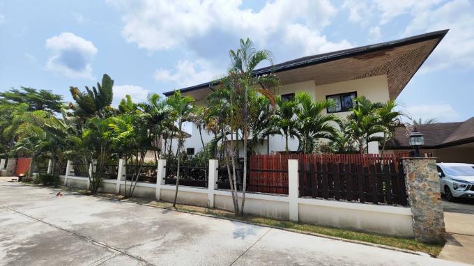 0027W บ้านเดี่ยว 2 ชั้น อยู่ใกล้สวนนงนุช เนื้อที่รวม 1 ไร่ 1 งาน 81 ตร.วา โกดังบ้าน