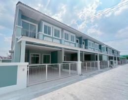 0010B ทาวน์เฮาส์สองชั้นมือ1 อยู่ใกล้โรงเรียนเพลินจิตวิทยาเพียง 3.5 กม.เดินทาง 8 นาทีถึง