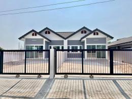 0030B ขายบ้านแฝดสไตส์ บ้านเดี่ยว คลองตำหรุ ซอยวัดบุญญราศรี ใกล้อมตะนิคมเฟส  2,3,4 RAY