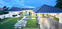 0008Hบ้านพูลวิลล่าสร้างใหม่ ชั้นเดียว มีบ้านรับรองอีก 1 หลัง โกดังบ้าน