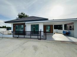 0005C ขายบ้าน โครงการ ณ พรรธน์ บ้านพนัสนิคม บ้านเดี่ยวหลังใหญ่ 